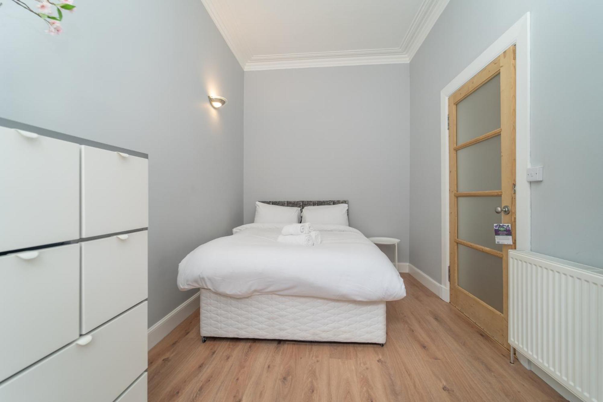 Beautiful Spacious Victorian Town House Appartement
